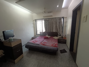 Bedroom in 2 BHK Apartment at Sheffield Towers, Andheri West – for Rent