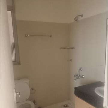Bathroom in 3 BHK Apartment at Parsvnath Green Ville, Sector 48 – for Rent
