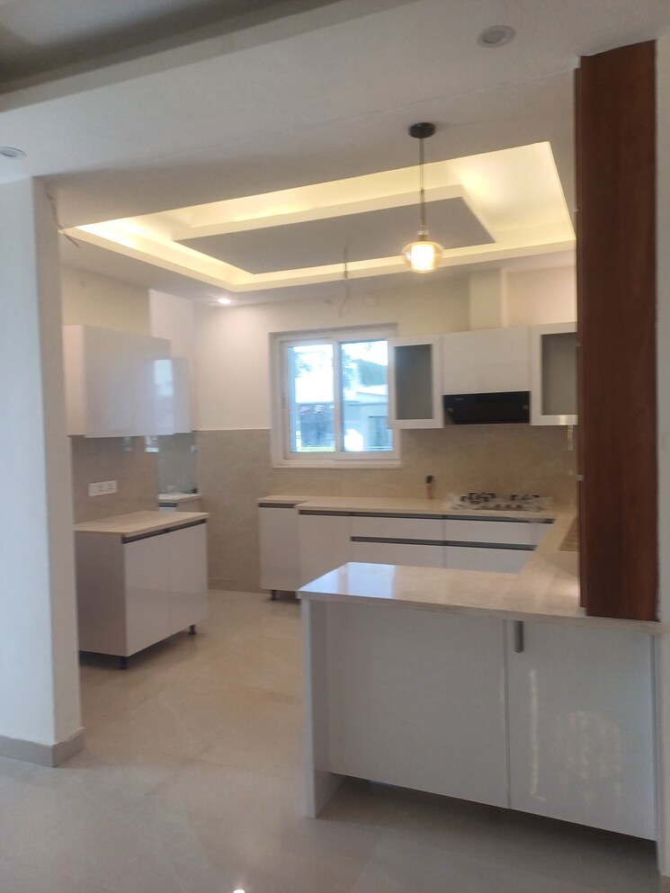 undefined, sahastradhara 6 Bedroom 350 Sq.Yd. Independent House In Sahastradhara Dehradun 8079317