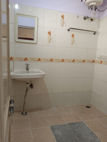 Bathroom in 2 BHK Independent House at Ejipura – for Rent