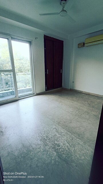 Room in 3 BHK Builder Floor at Saket – for Rent
