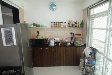 Bedroom in 4 BHK Apartment at Kamala Khandelwal Apartments, Khar West – for Sale