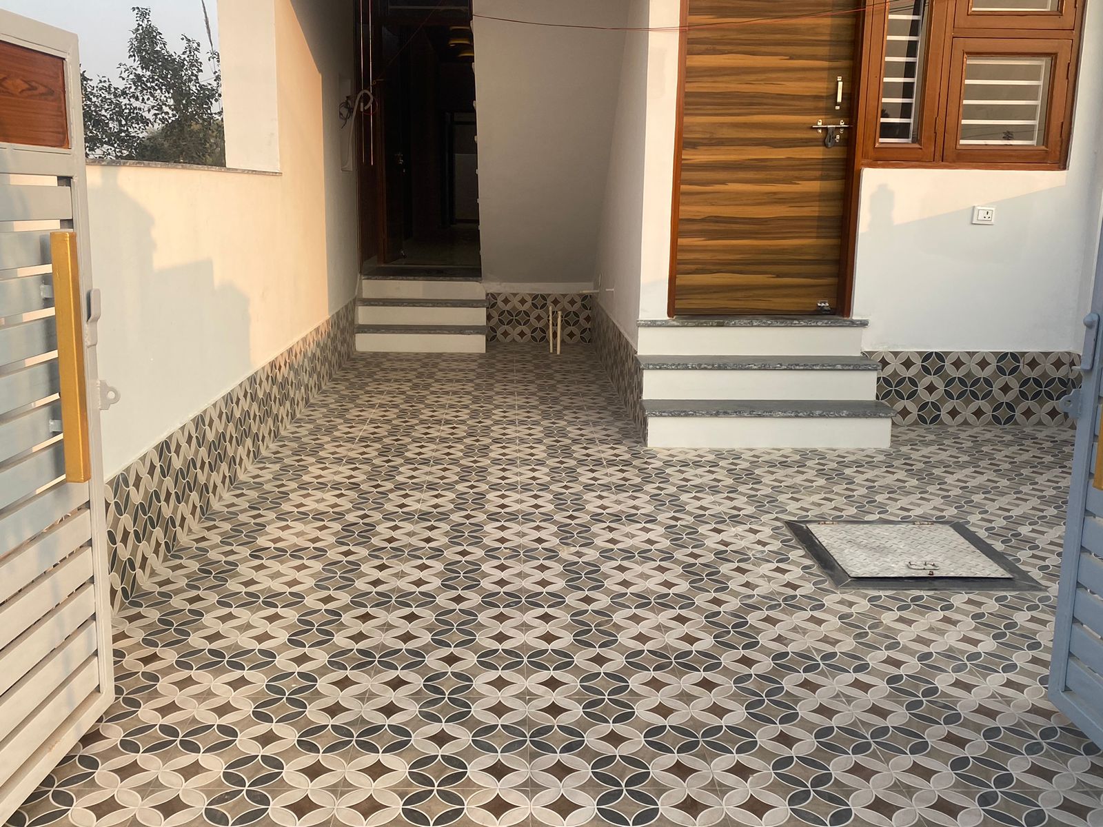 4 BHK + Pooja Room,Servant Room,Study Room,Extra Room 2500 Sq.Ft. Independent House in Narayan City