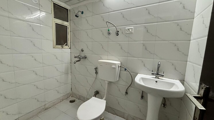 Bathroom, panchsheel-hynish 2.5 Bedroom 1197 Sq.Ft. Apartment In Sector 1 Greater Noida Greater Noida 8079333