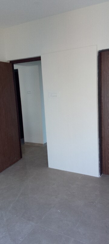 Room in 2 BHK Apartment at HF Blossom Residency, Vile Parle East – for Sale