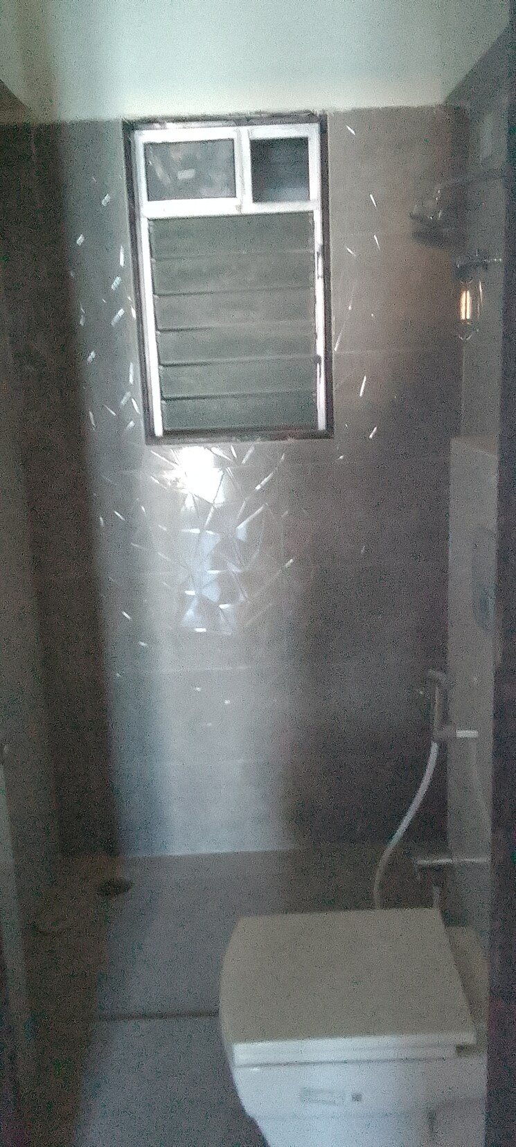 Bathroom, hf-blossom-residency 2 Bedroom 636 Sq.Ft. Apartment In Vile Parle East Mumbai 8079354