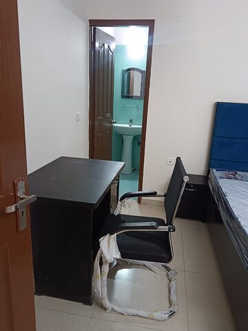 2 BHK Apartment For Rent in Aims Golf City, Sector 75