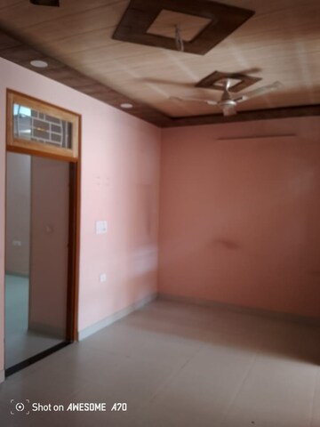Room in 3 BHK Independent House at Mansarovar – for Rent