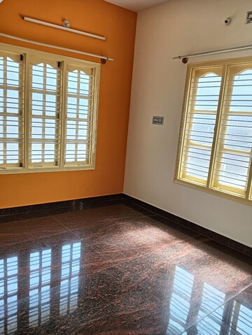 Room in 1 BHK Independent House at Ejipura – for Rent