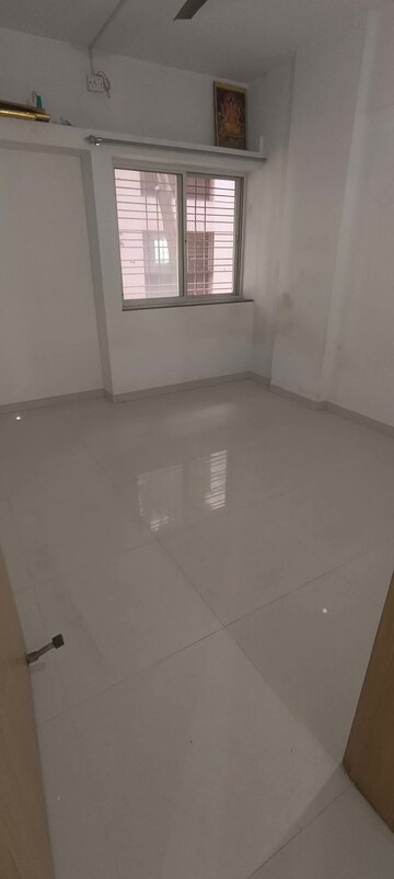 Room in 1 BHK Apartment at Dhanori – for Sale