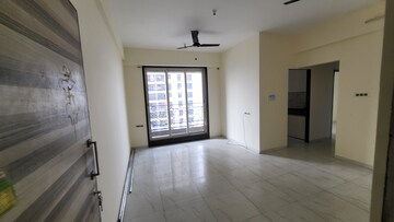 Room in 3 BHK Apartment at Gala Pride Palms, Kolshet Road – for Rent