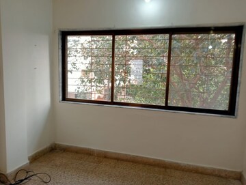 Room in 2 BHK Apartment at Bandstand Apartment, Bandra West – for Rent