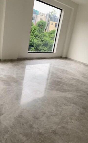 Room in 3 BHK Independent House at Defence Colony – for Sale