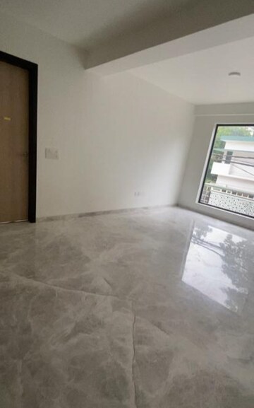 Room in 3 BHK Independent House at Defence Colony – for Sale