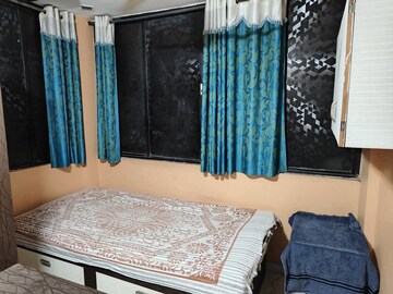 Bedroom in 1.5 BHK Apartment at Vishrantwadi – for Rent