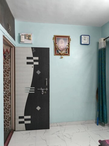 Furnished Amenities in 1.5 BHK Apartment at Vishrantwadi – for Rent
