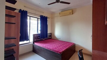 Bedroom in 2 BHK Apartment at Chembur – for Rent