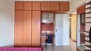 Furnished Amenities in 2 BHK Apartment at Chembur – for Rent