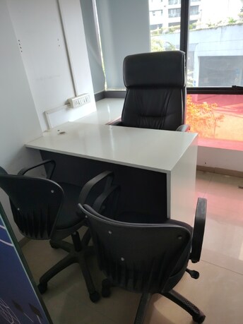 Commercial Office Space 300 Sq.Ft. For Rent in Malad West Mumbai  8079586