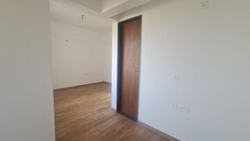 Room in 2 BHK Apartment at Lulla Nagar – for Sale