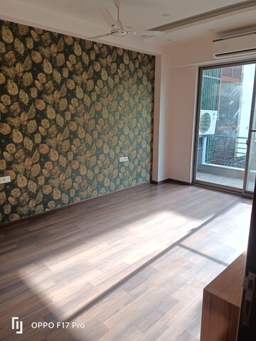 Room in 3 BHK Builder Floor at Ansal Sushant Lok I, Sector 43 – for Rent