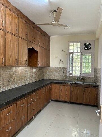 Kitchen in 3 BHK Builder Floor at Sector 57 – for Rent