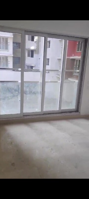 Room in 2.5 BHK Apartment at Goregaon West – for Rent