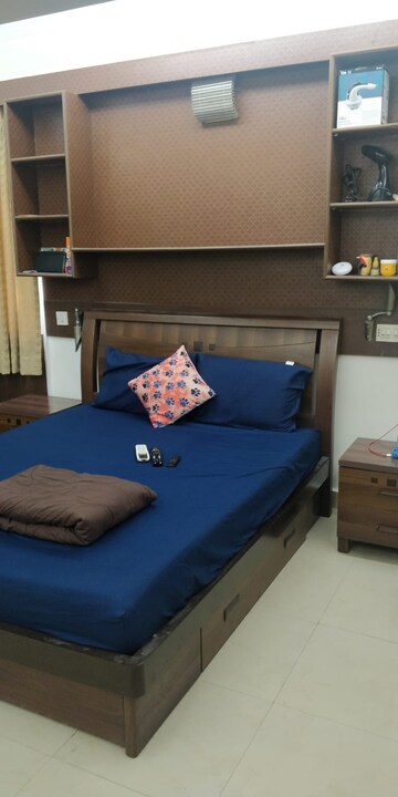 Bedroom in 3 BHK Apartment at Santacruz West – for Sale