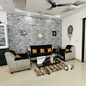 Living Room in 2 BHK Builder Floor at Vip Road – for Rent