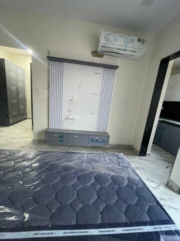Bedroom in Studio Builder Floor at Unitech South City 1, South City 1 – for Rent