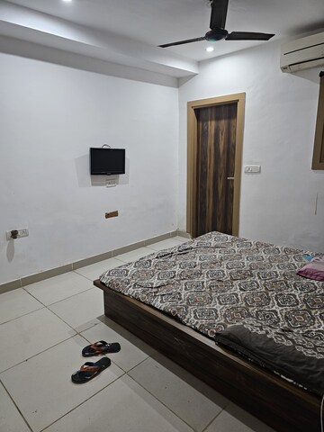 Bedroom in 3 BHK Builder Floor at Ansal Sushant Lok I, Sector 43 – for Rent