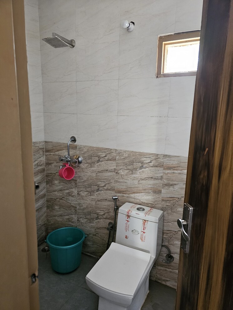Bathroom, ansal-sushant-lok-i 3 Bedroom 300 Sq.Yd. Builder Floor In Sector 43 Gurgaon 8079824