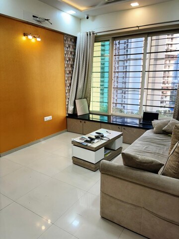 Master Bedroom in 3 BHK Apartment at Raheja Sherwood, Goregaon East – for Sale