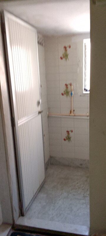 Bathroom in 2 BHK Apartment at Jumbo Darshan, Andheri East – for Rent