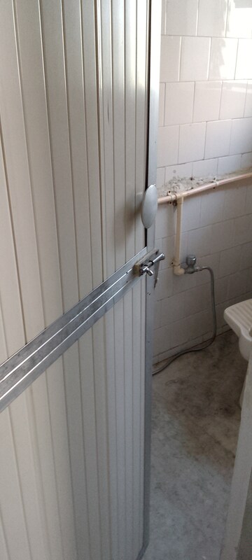 Bathroom in 2 BHK Apartment at Jumbo Darshan, Andheri East – for Rent