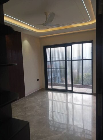 Room in 3 BHK Apartment at Ireo Victory Valley, Sector 67 – for Sale