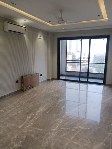 Room in 3 BHK Apartment at Ireo Victory Valley, Sector 67 – for Sale
