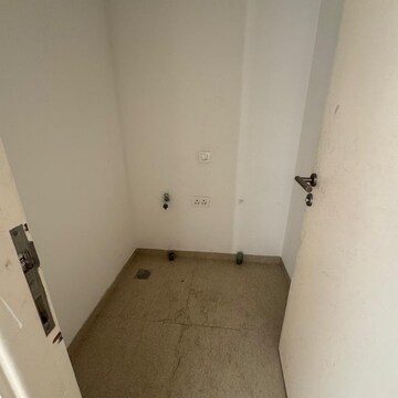 Bathroom in 2 BHK Apartment at Hiranandani Estate Flamingo, Hiranandani Estate – for Sale