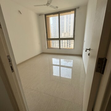 Room in 2 BHK Apartment at Hiranandani Estate Flamingo, Hiranandani Estate – for Sale