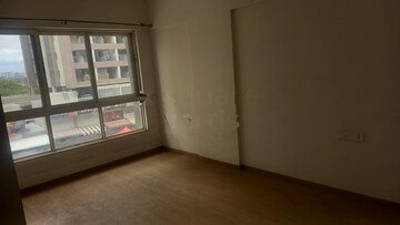 Room in 2 BHK Apartment at Florida River Bank, Mundhwa – for Rent