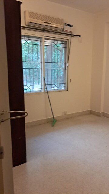 Room in 3 BHK Apartment at Prestige Monte Carlo, Yelahanka – for Rent