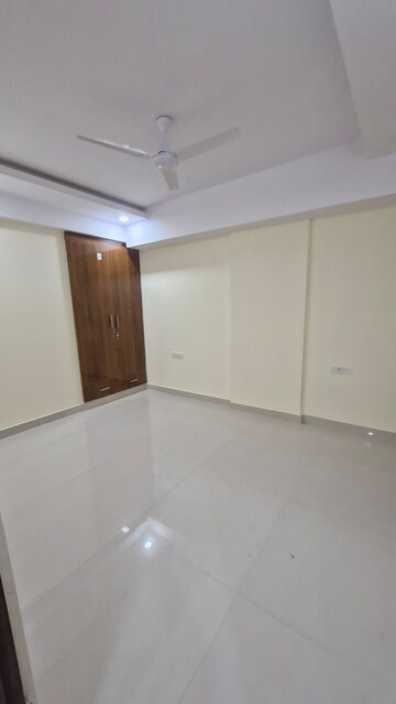 Furnished Amenities in 2 BHK Builder Floor at Gms Road – for Rent