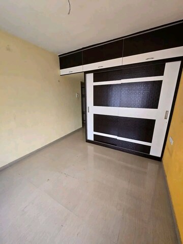 Room in 2 BHK Apartment at Om Shree Riddhi Siddhi CHS, Nalasopara West – for Sale