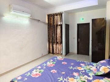 Room in 4 BHK Independent House at RWA Apartments Sector 50, Sector 50 – for Rent