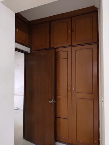 Furnished Amenities in 3 BHK Apartment at Ansal Sushant Estate, Sector 52 – for Rent