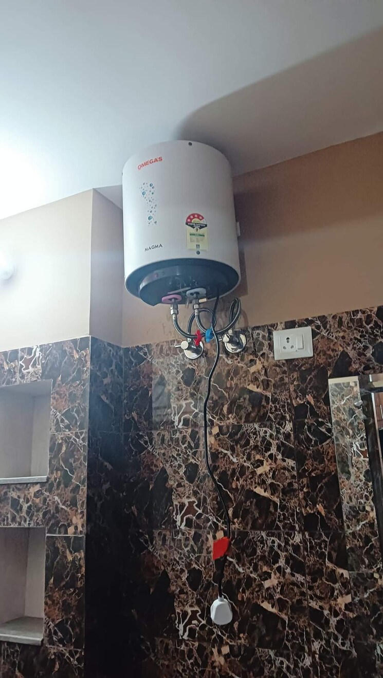 Bathroom, sector 45 1 Bedroom 725 Sq.Ft. Builder Floor In Sector 45 Gurgaon 8080077