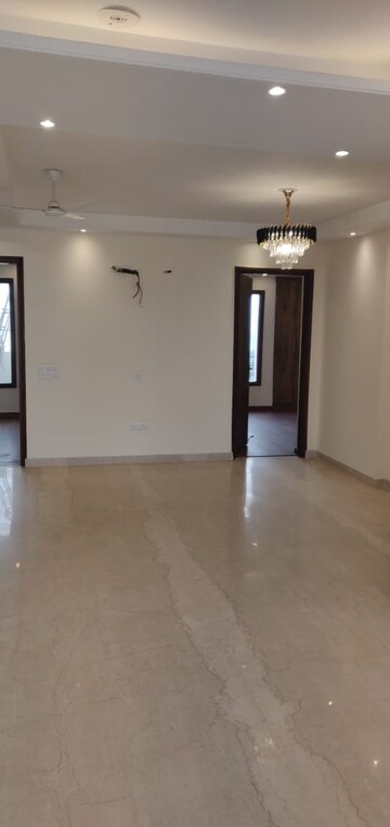 Room in 3.5 BHK Villa at Eros Rosewood Villas, Sector 50 – for Sale