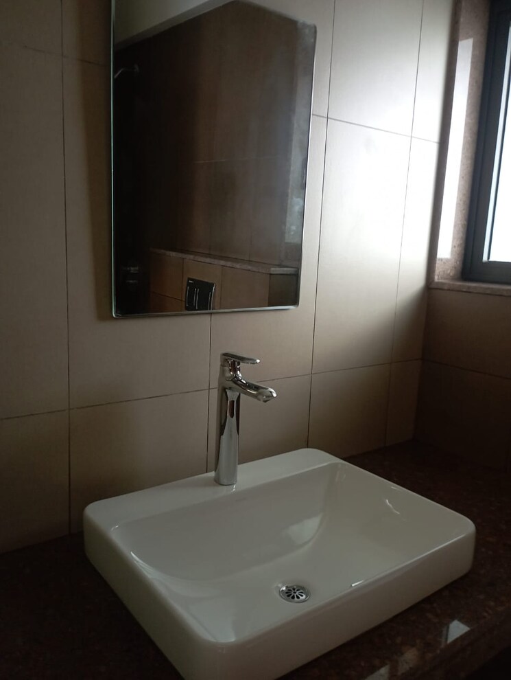 Bathroom, shapoorji-pallonji-vicinia 2 Bedroom 670 Sq.Ft. Apartment In Powai Mumbai 8080074