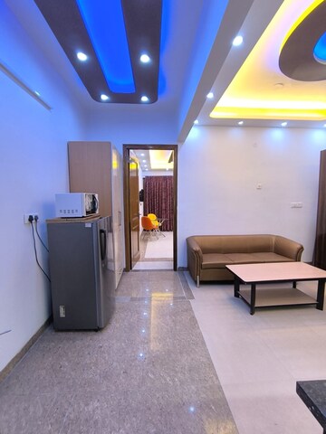 Living Room in 1 BHK Builder Floor at Ansal Sushant Lok I, Sector 43 – for Rent