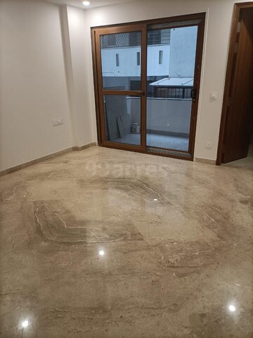 Room in 3 BHK Builder Floor at Sector 26a – for Sale
